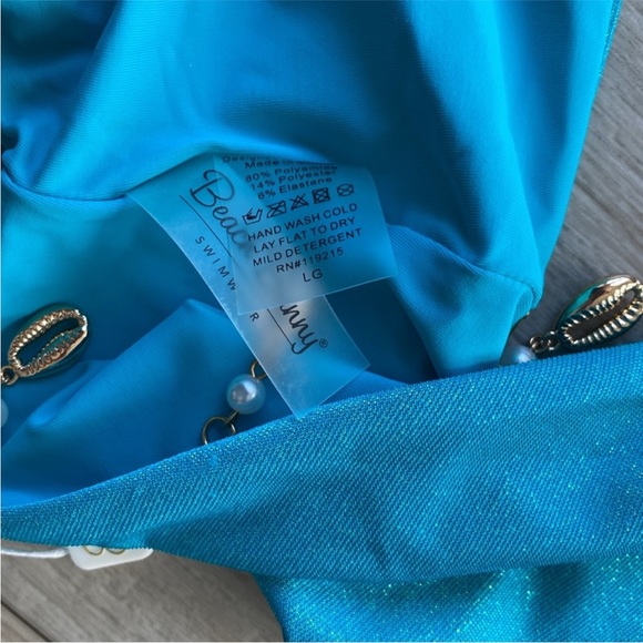 New Beach Bunny Monokini - Picture 3 of 3